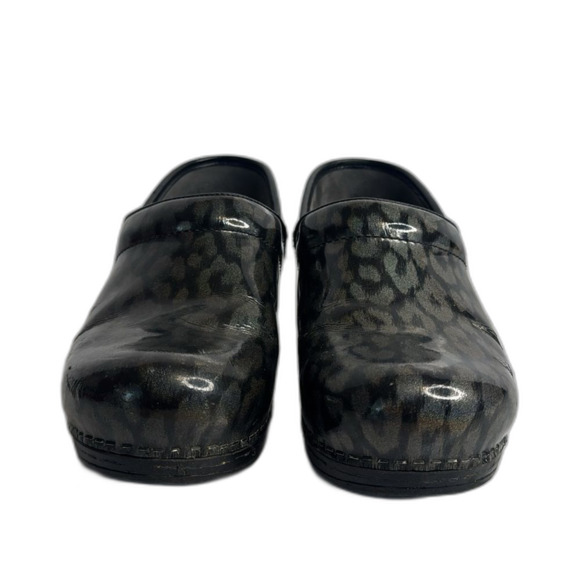 Dansko XP 2.0 Professional Patent Animal Print Slip On Clogs size 10.5 41 - Picture 3 of 13